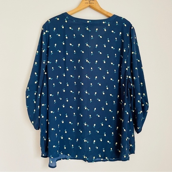 Catherine’s Lemon Print Navy Blue Button Up Top 2X Petite 22W 24W - Picture 6 of 7